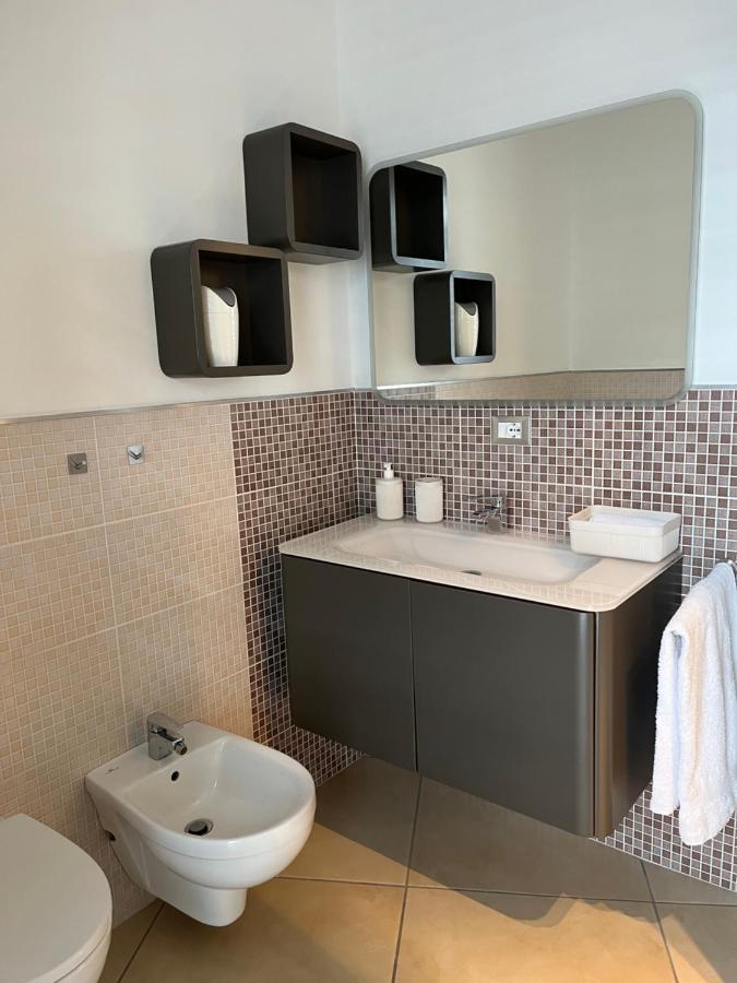 Bilocale In Centro - 10Km Da Malpensa Apartment Галарате Екстериор снимка
