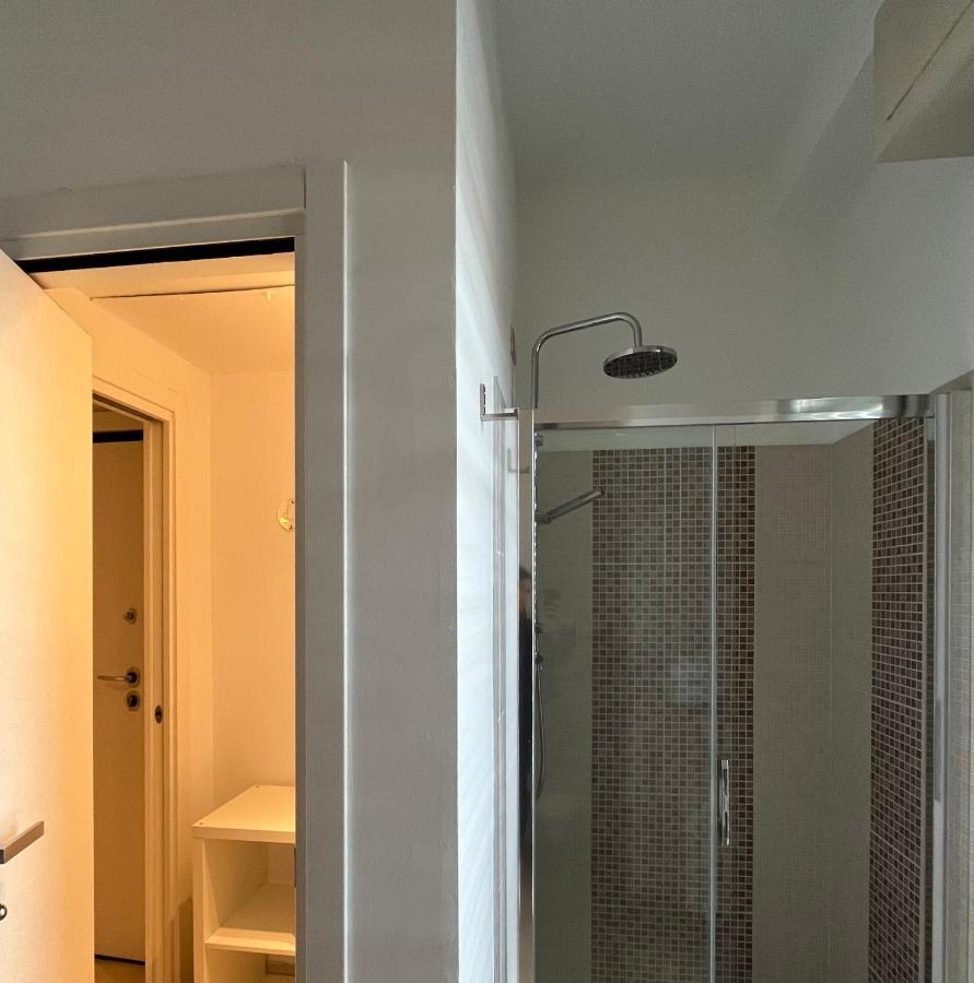 Bilocale In Centro - 10Km Da Malpensa Apartment Галарате Екстериор снимка
